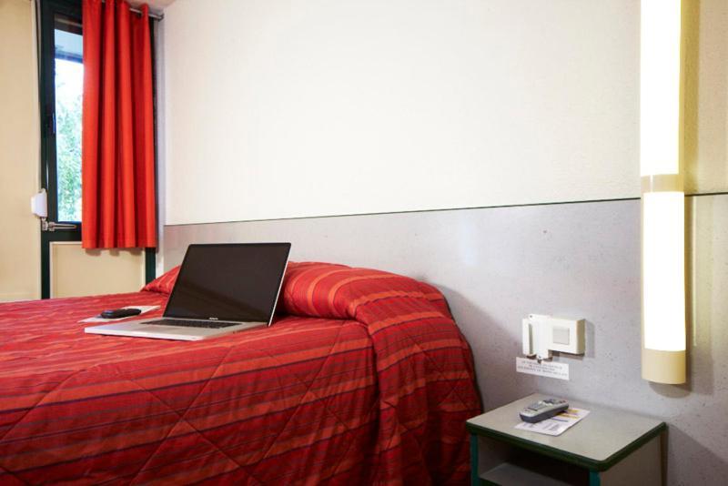 พรีเมียรคลาสมอนตลูคอนเซนต์วิคเตอร์ Hotel แซ็งต์-วิคตัวร์ ภายนอก รูปภาพ